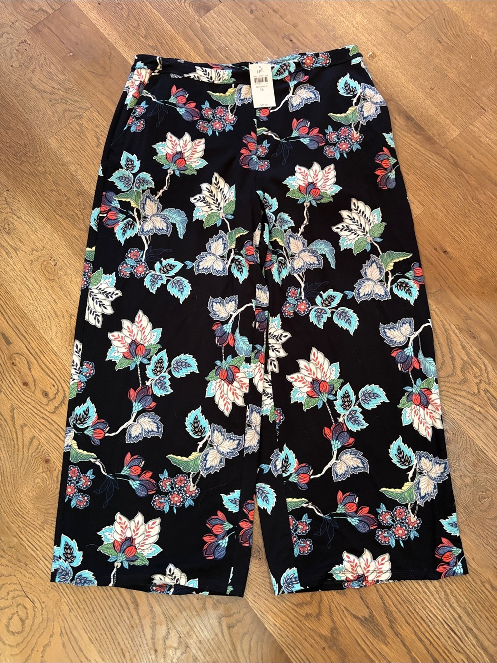 J. Jill Black Floral Wide-Leg Bermuda Capri